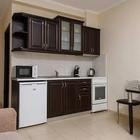 Niki 克里斯阿穆迪亚