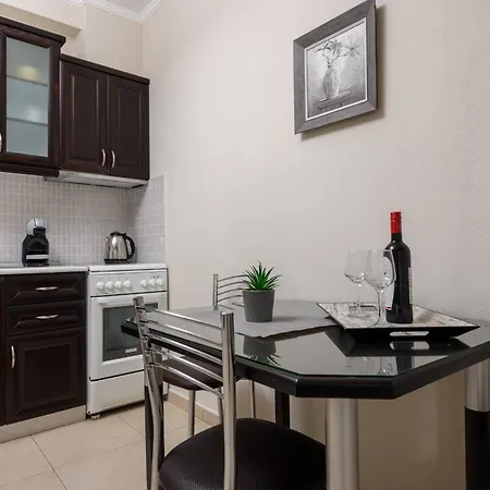 Niki 克里斯阿穆迪亚