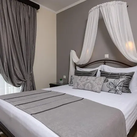 Niki 克里斯阿穆迪亚