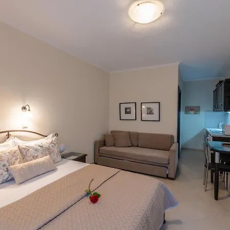 Niki * 克里斯阿穆迪亚