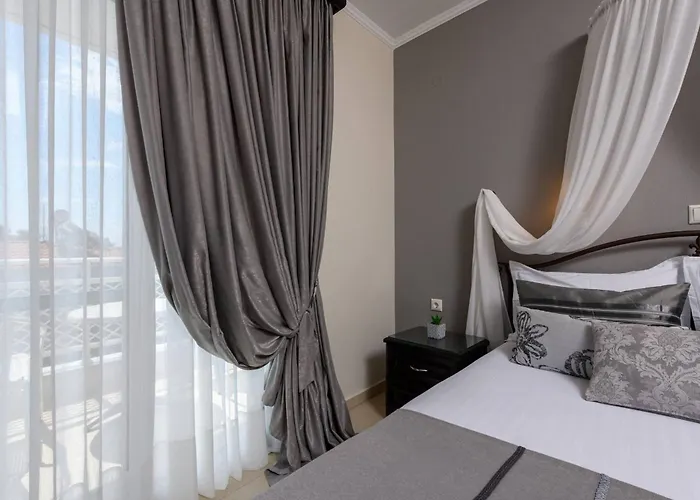 Niki * Chrysi Ammoudia